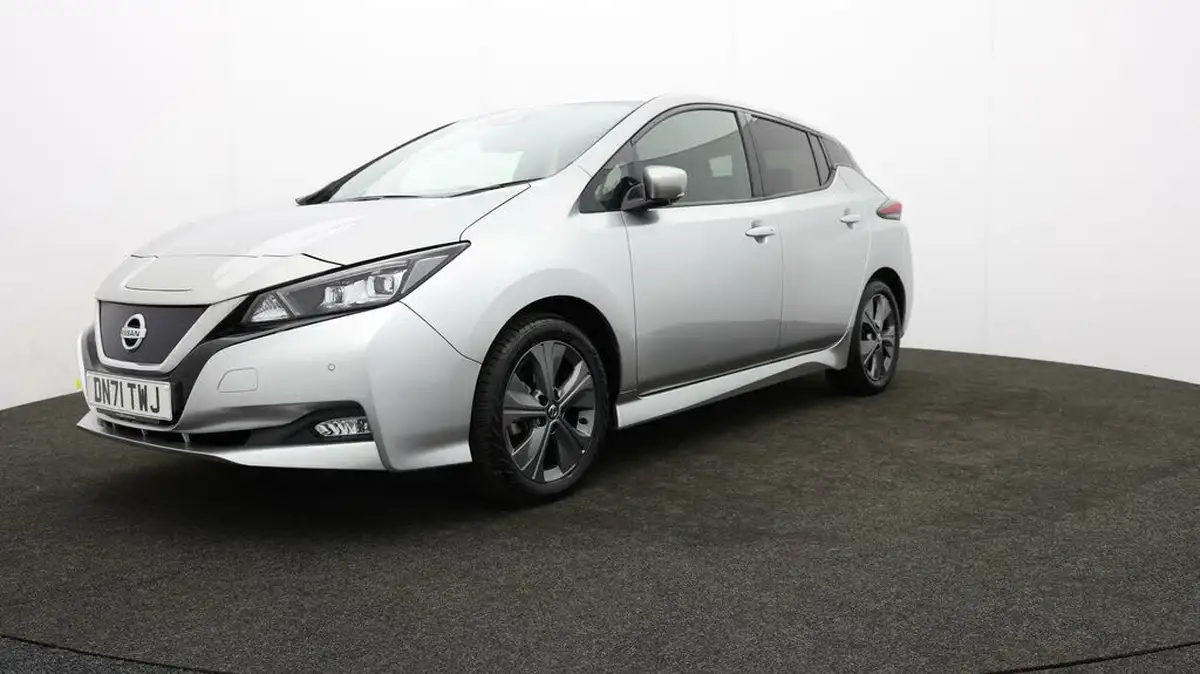 2021-nissan-leaf-e-tekna-big-51