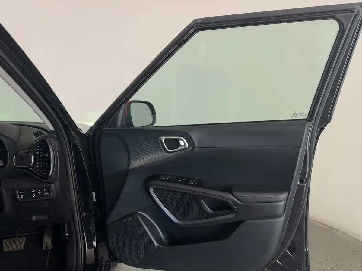 2022-kia-soul-ev-maxx-big-16