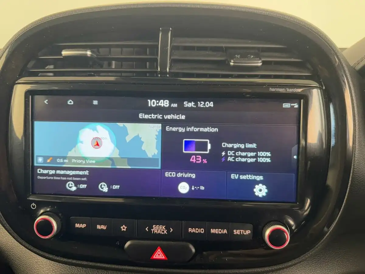 2022-kia-soul-ev-maxx-big-40