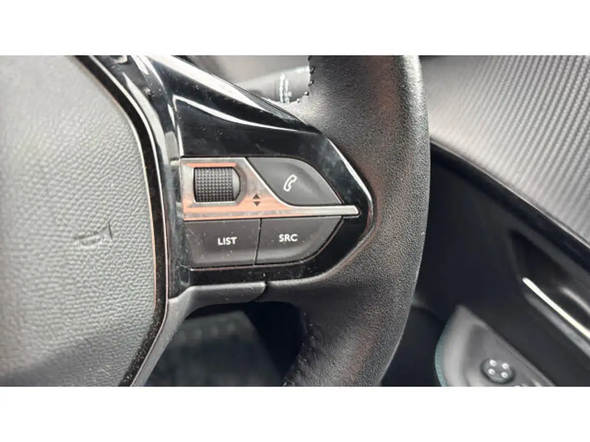 2020-peugeot-208-12-puretech-allure-premium-100bhp-big-33