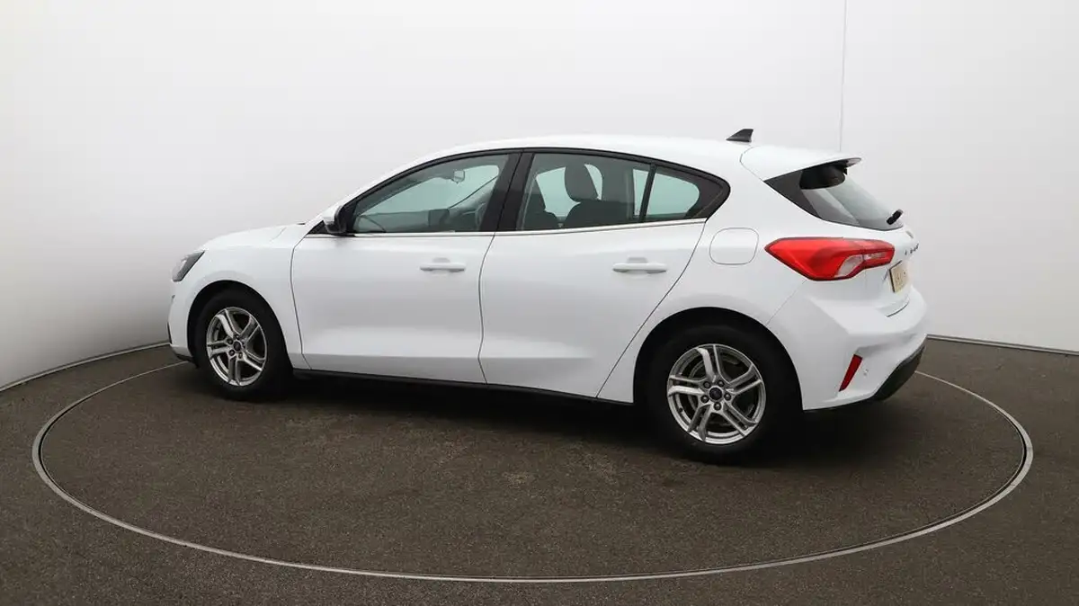 2020-ford-focus-15-zetec-120ps-hatchback-big-38