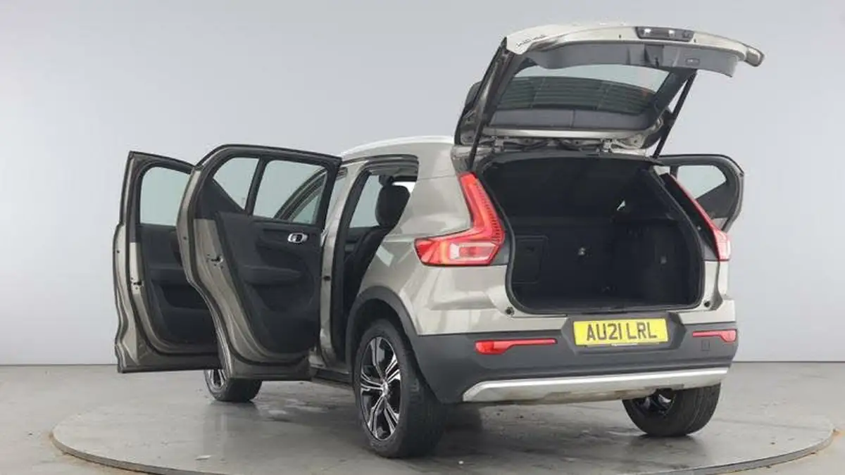 2021-volvo-xc40-20-b4-inscription-pro-194bhp-auto-big-10