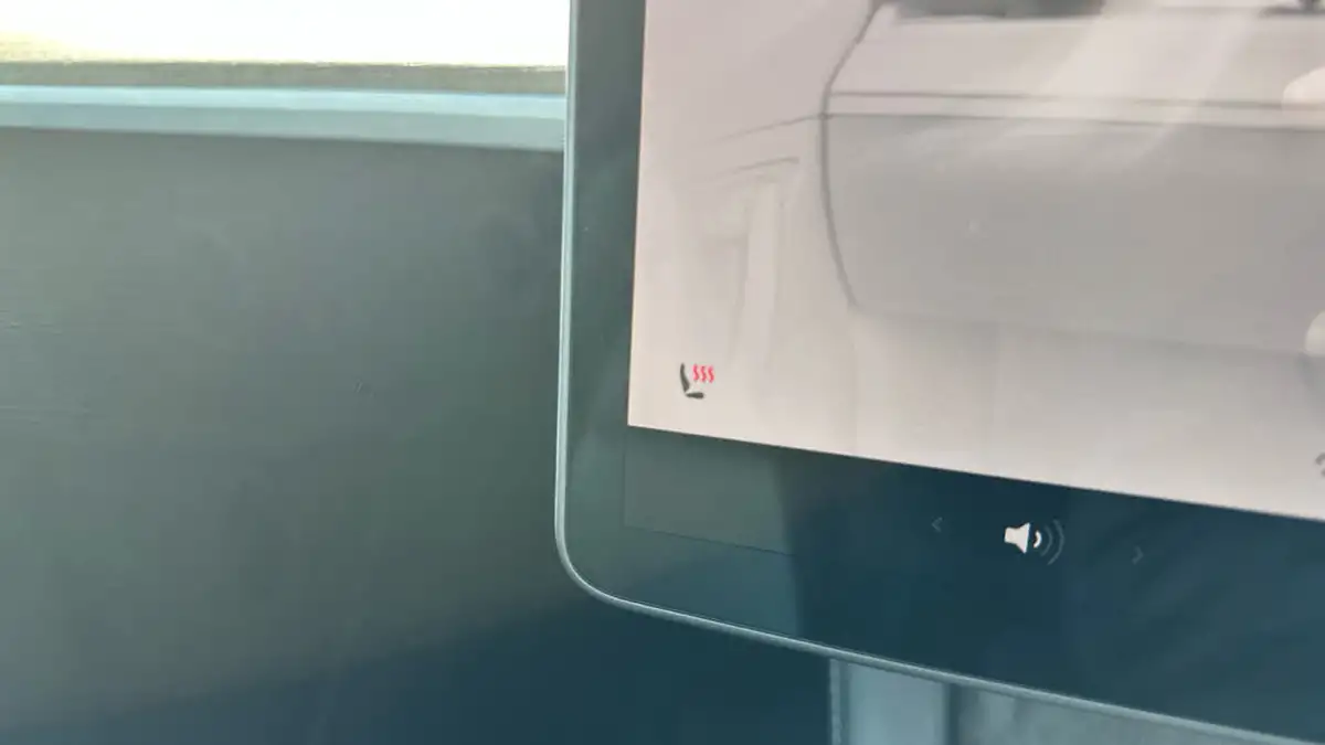 2023-tesla-model-y-e-rwd-big-25