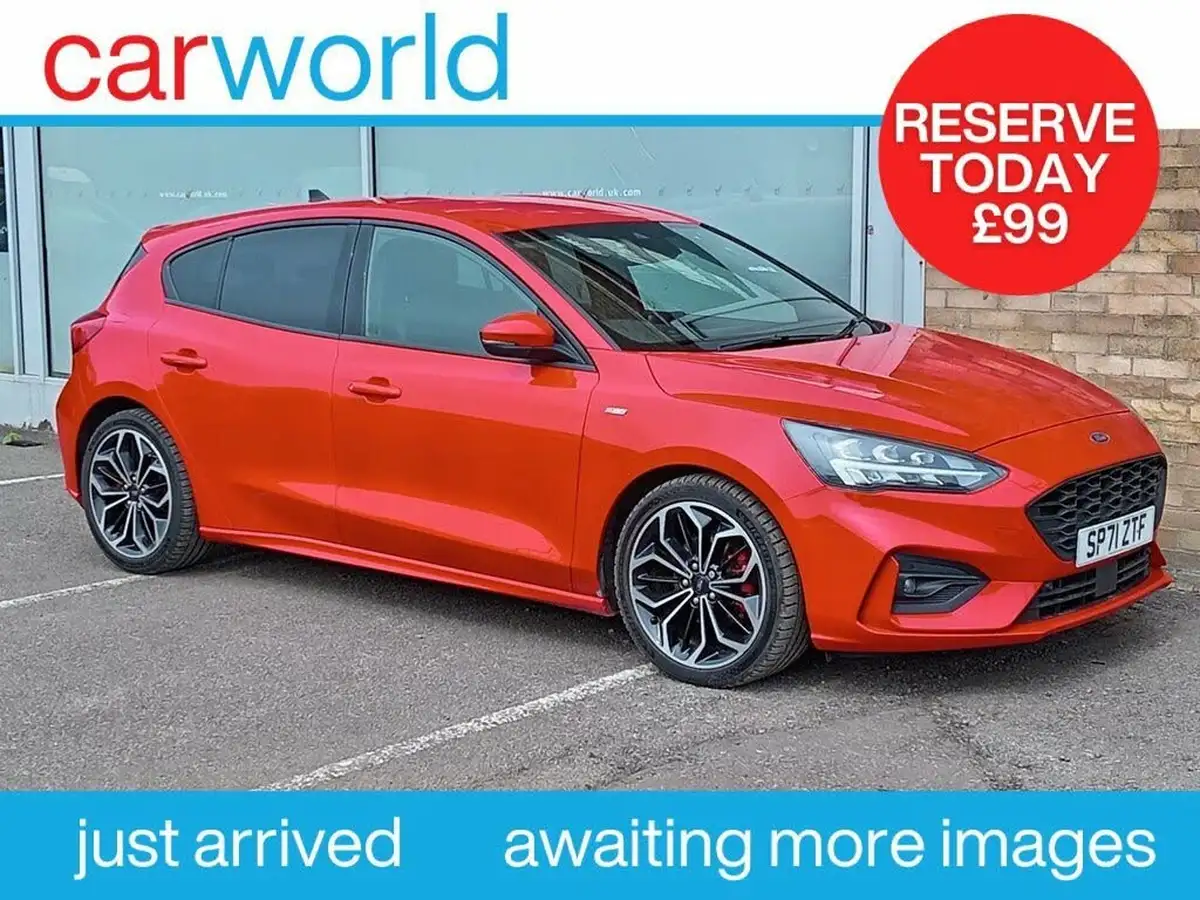 2020-ford-focus-15-st-line-x-hatchback-big-0