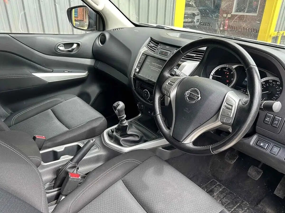 2021-nissan-navara-23dci-tt-n-connecta-8-navi-big-8
