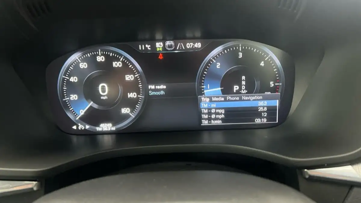 2021-volvo-xc60-20td-b4-r-design-awd-big-8