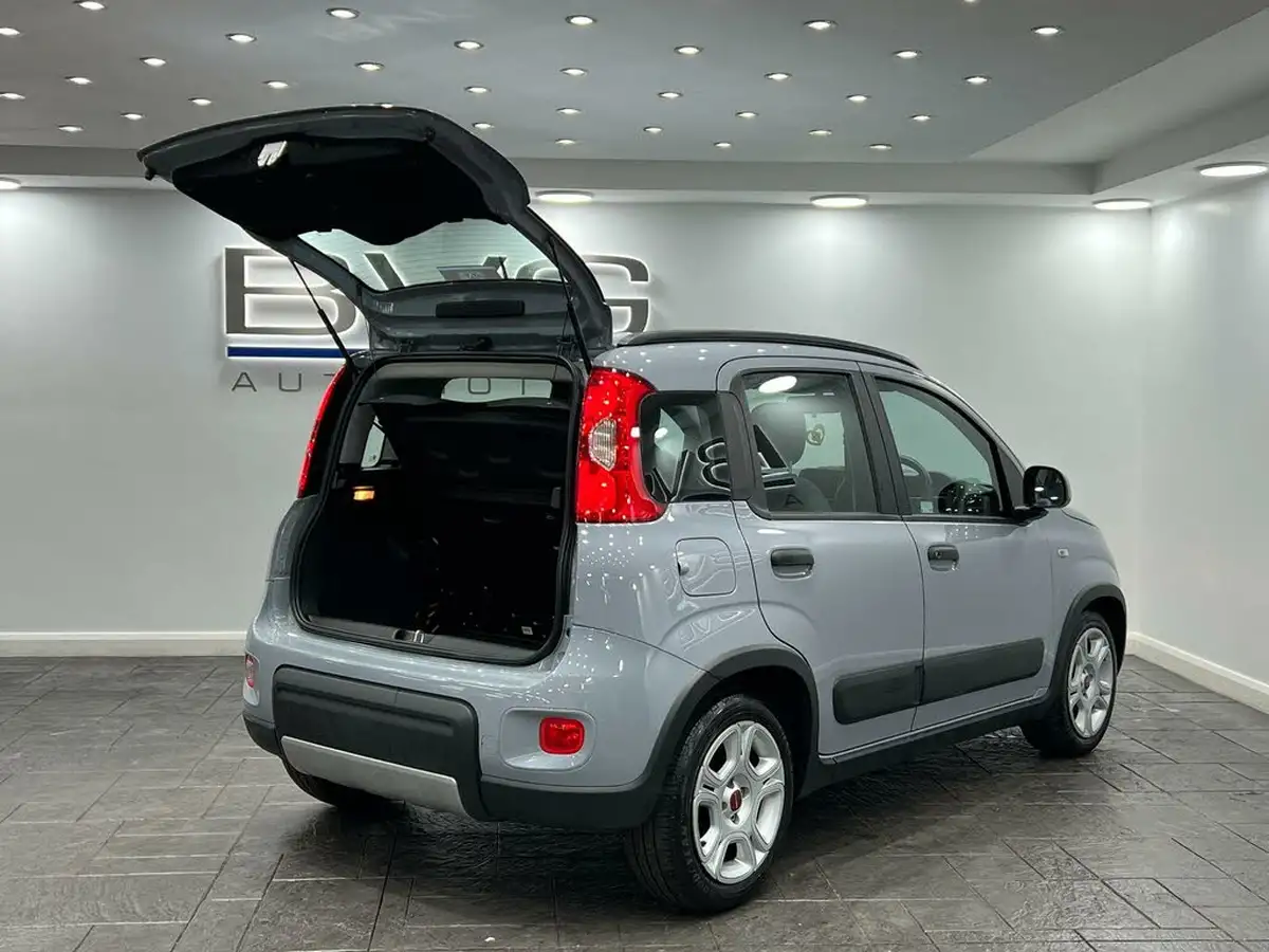2023-fiat-panda-10-city-life-big-53