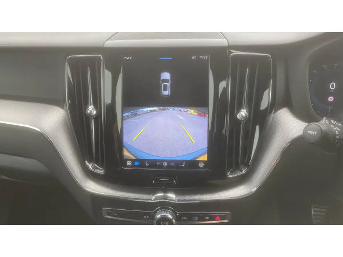 2021-volvo-xc60-20td-b4-r-design-awd-big-31