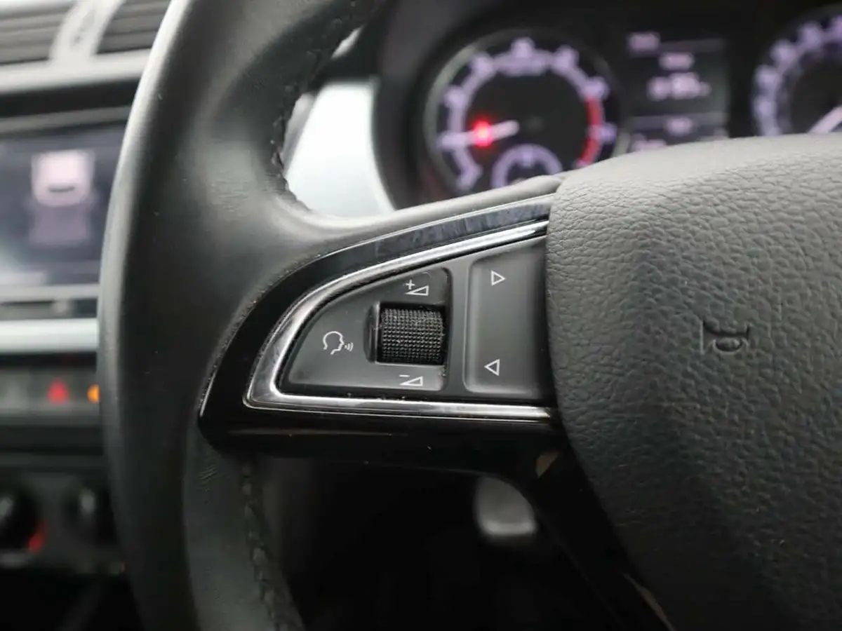 2020-skoda-fabia-10-tsi-se-95ps-estate-big-21