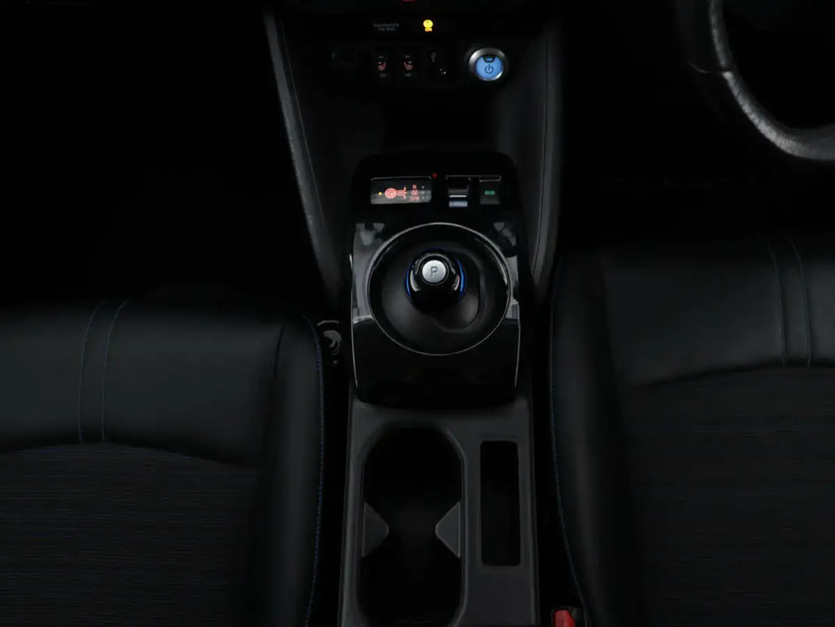 2019-nissan-leaf-e-n-connecta-big-15