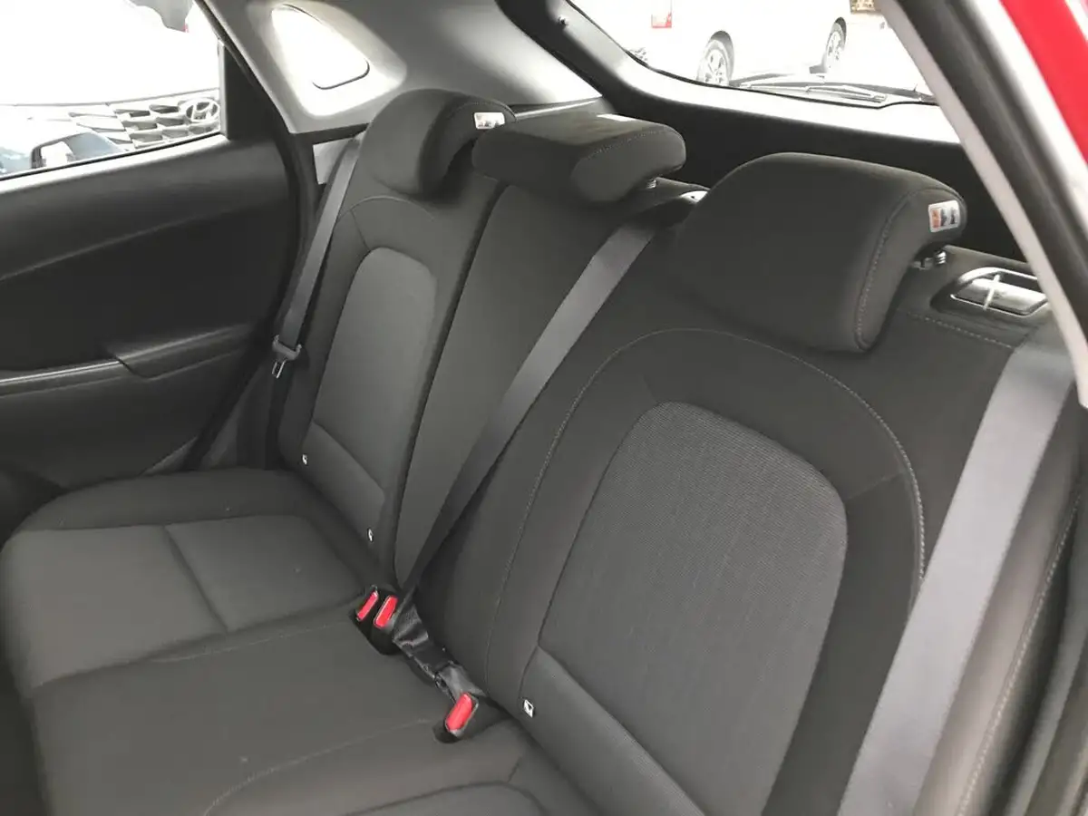 2022-hyundai-kona-10-t-gdi-se-connect-big-5