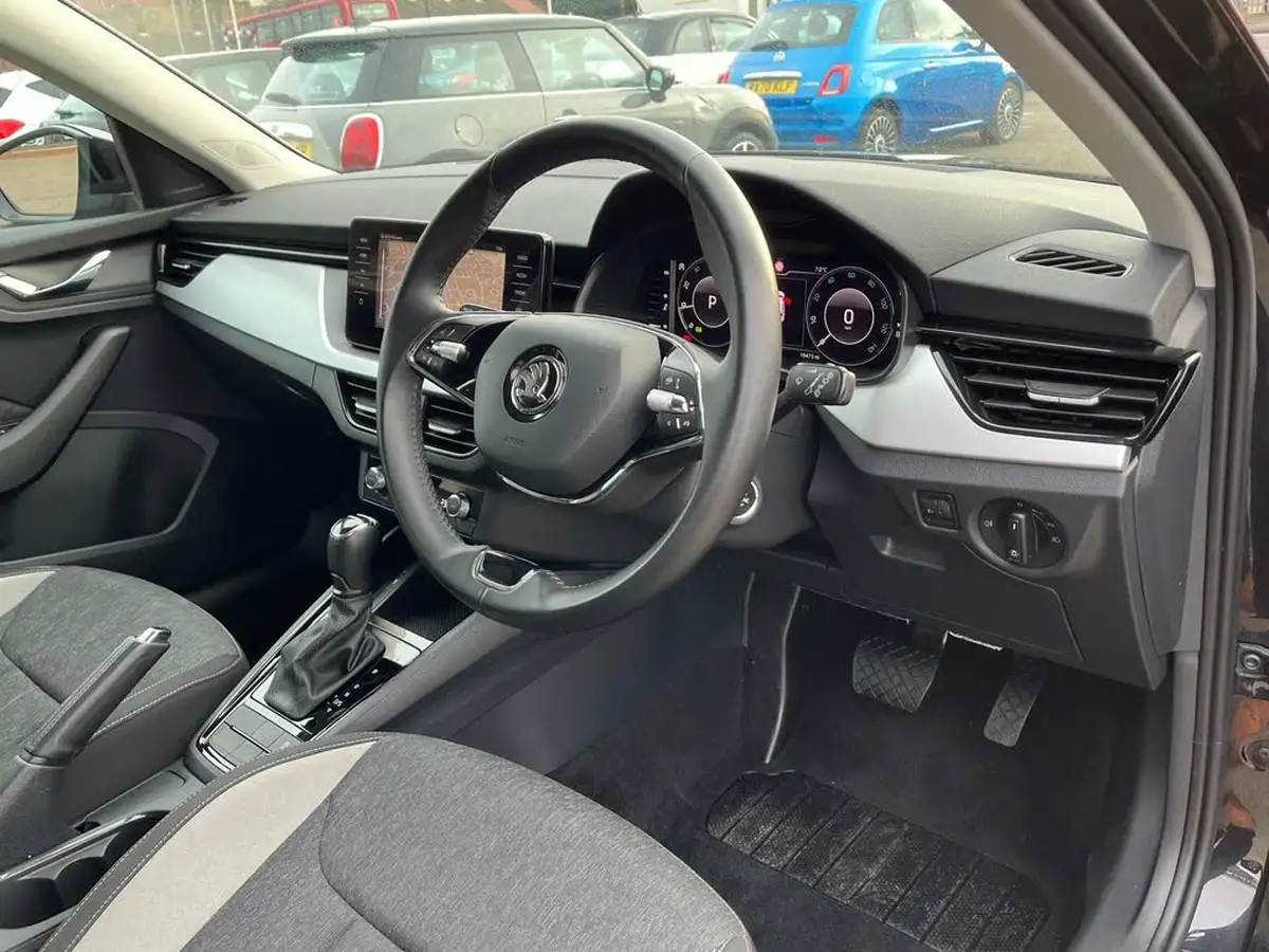 2021-skoda-kamiq-10-tsi-se-l-109ps-dsg-big-16