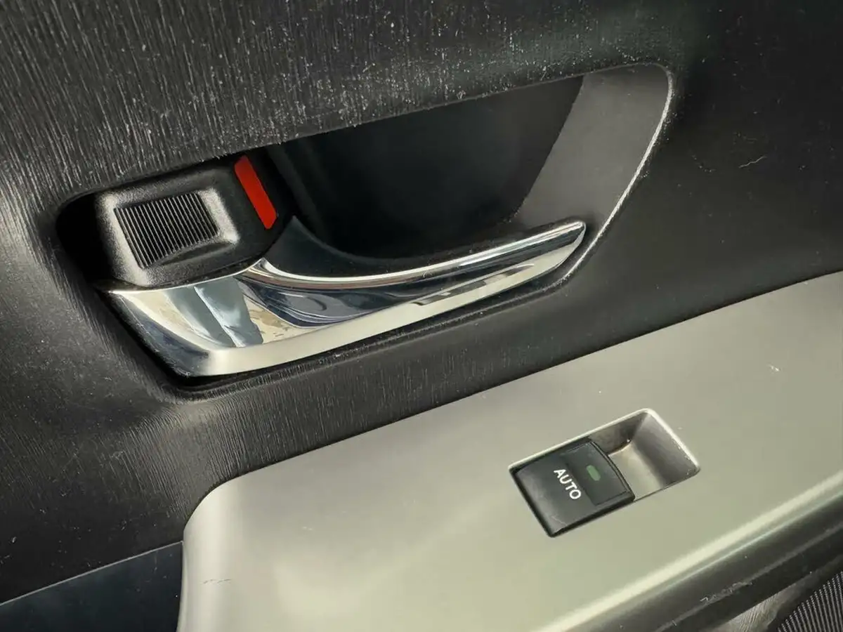 2020-toyota-prius-18-vvt-i-excel-big-21
