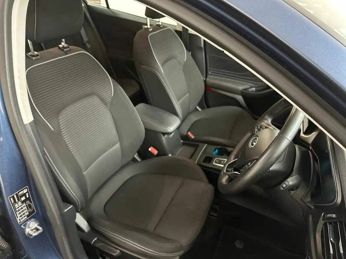 2022-ford-focus-15-titanium-120ps-estate-auto-big-11