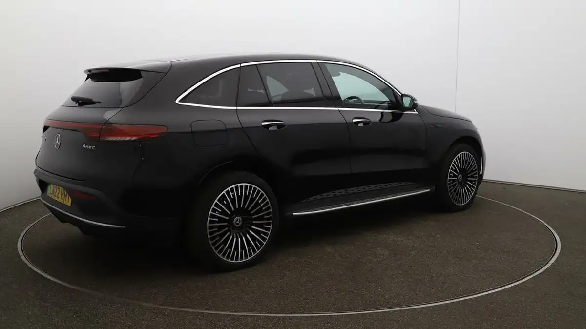 2022-mercedes-benz-eqc-e-eqc-400-amg-line-premium-big-47