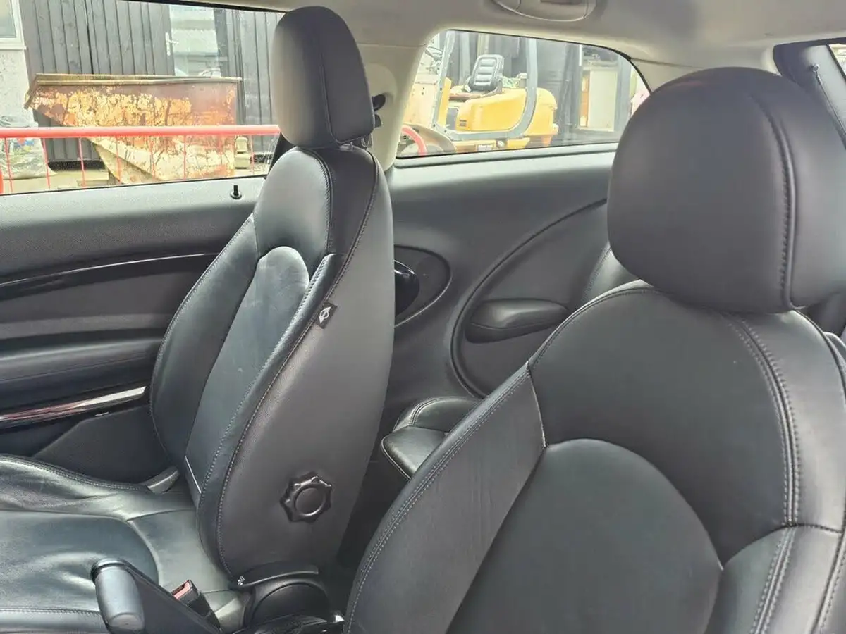 2013-mini-paceman-16td-cooper-d-4x4-all4-big-32