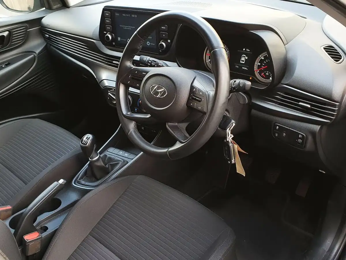 2022-hyundai-i20-10-t-gdi-element-big-9