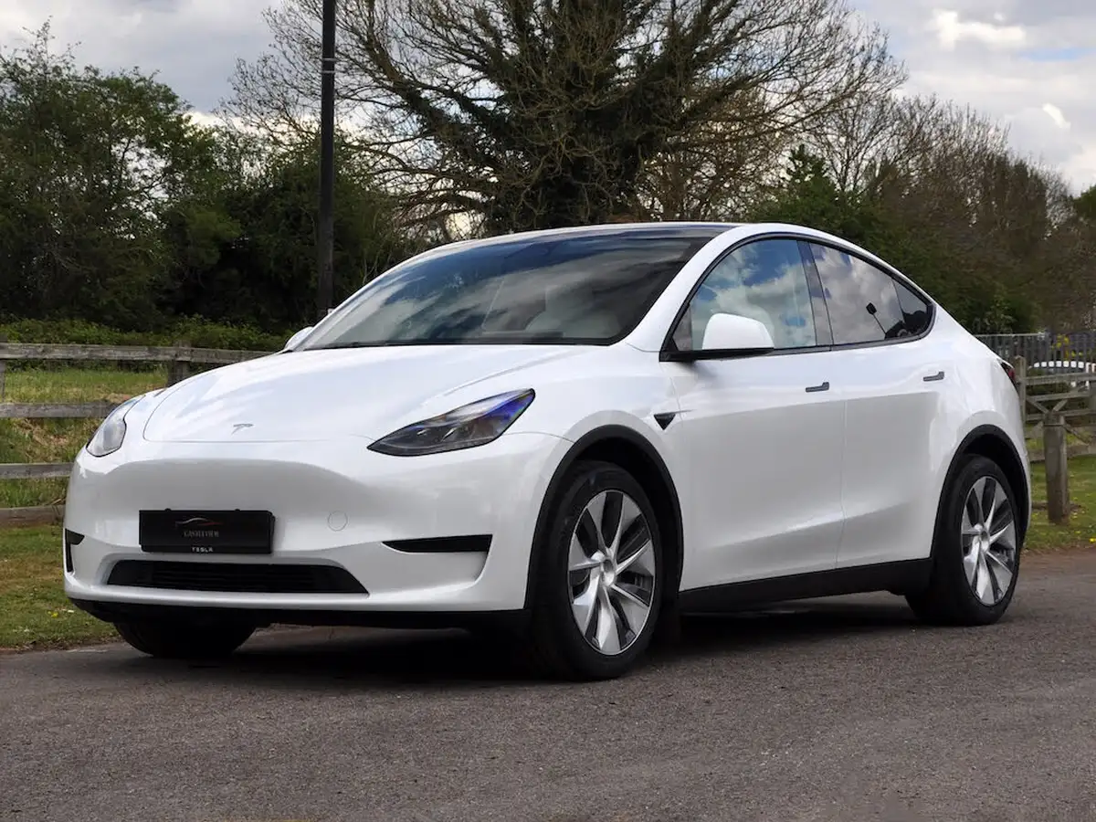 2022-tesla-model-y-e-rwd-big-50