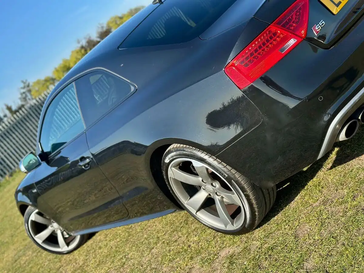 2013-audi-s5-30-quattro-black-edition-tfsi-coupe-3d-big-38