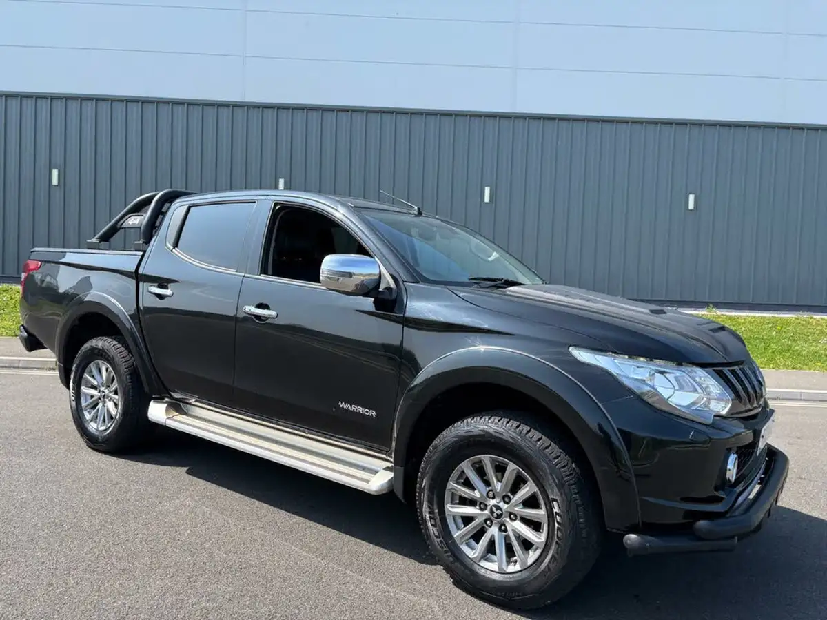 2017-mitsubishi-l200-24di-d-warrior-178bhp-eu6-auto-big-31