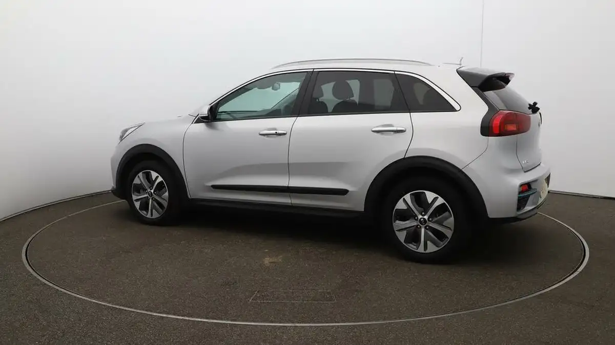 2021-kia-e-niro-ev-3-big-38