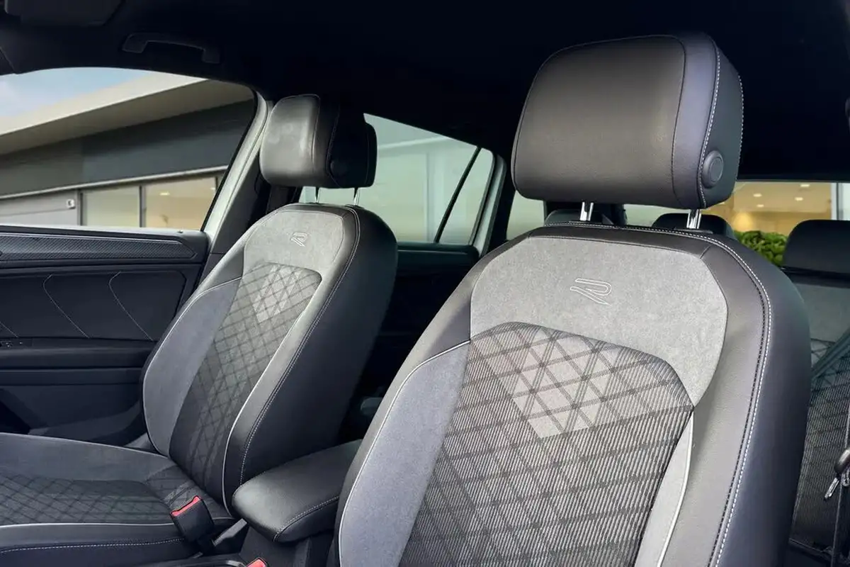 2022-volkswagen-tiguan-15-tsi-r-line-big-10