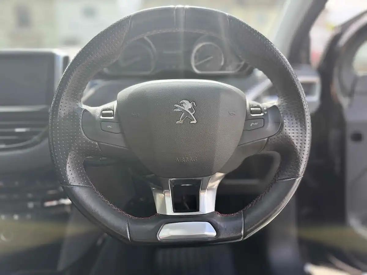 2018-peugeot-2008-suv-12-puretech-gt-line-130bhp-big-17