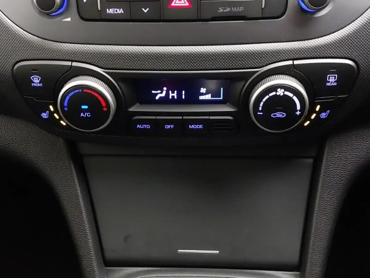 2020-hyundai-i10-12-premium-se-auto-big-14