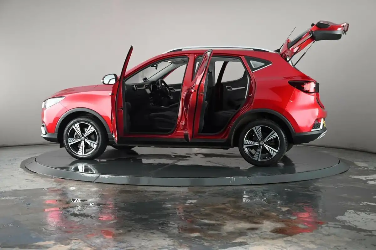 2020-mg-zs-suv-e-exclusive-ev-big-36