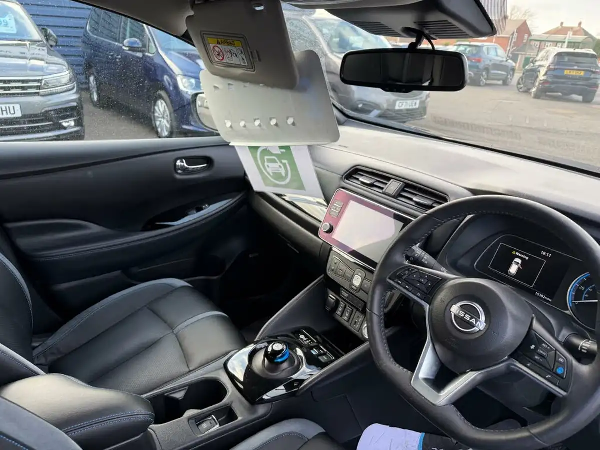 2023-nissan-leaf-e-tekna-39kwh-big-60