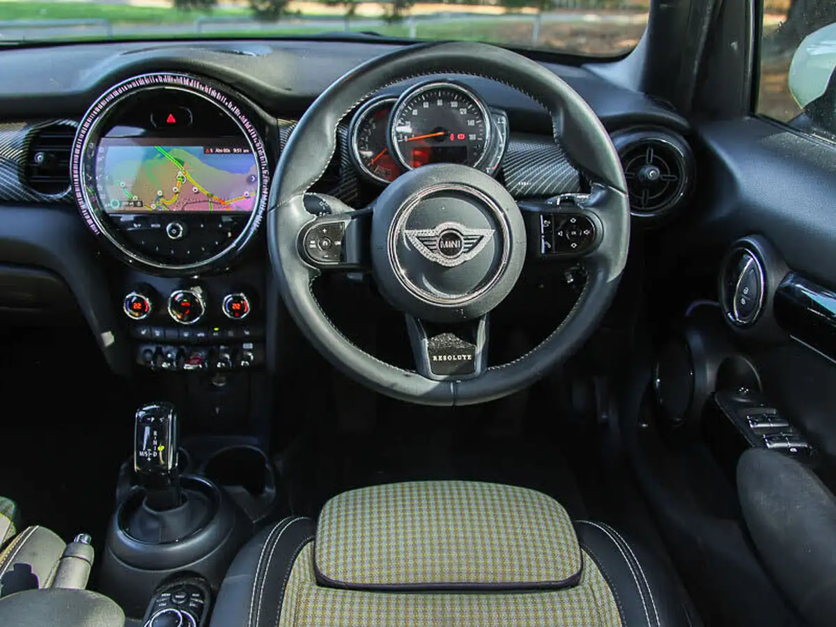 2022-mini-cooper-15-cooper-resolute-edition-premium-hatchback-5d-auto-big-4