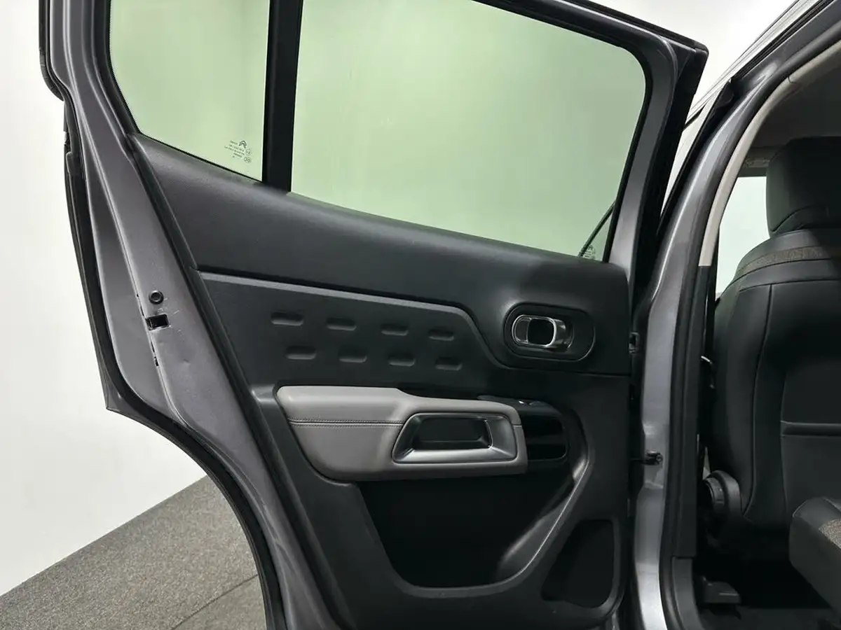 2021-citroen-c5-aircross-12-puretech-flair-big-37