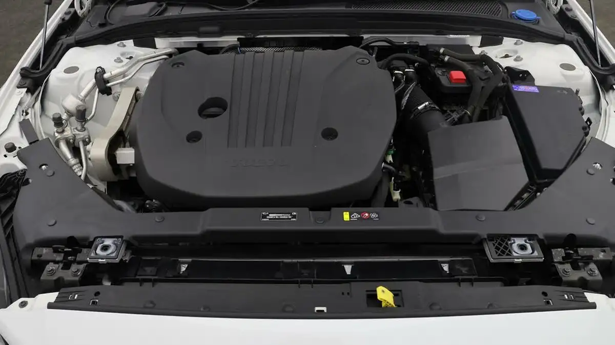 2022-volvo-v60-20-b3-r-design-161bhp-big-18
