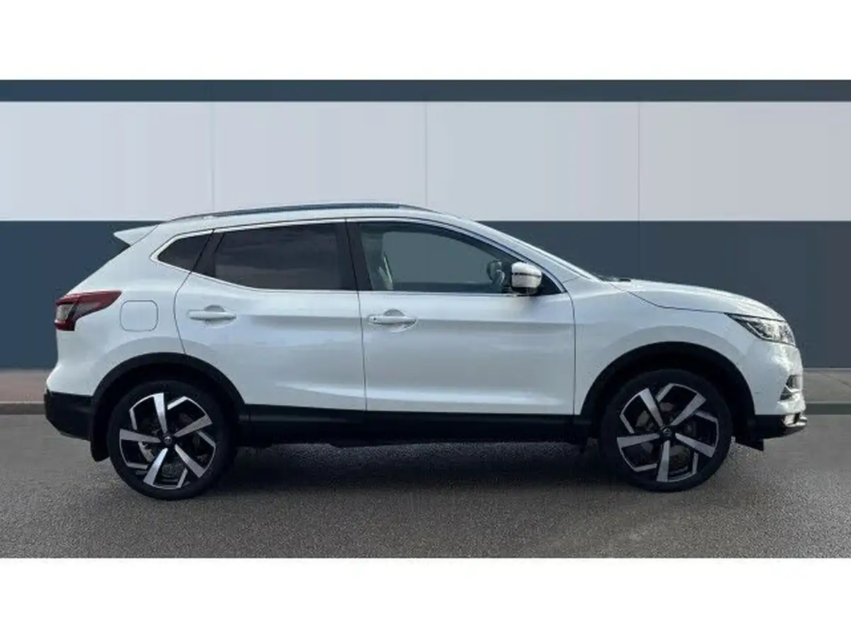2020-nissan-qashqai-13-dig-t-tekna-160ps-big-4