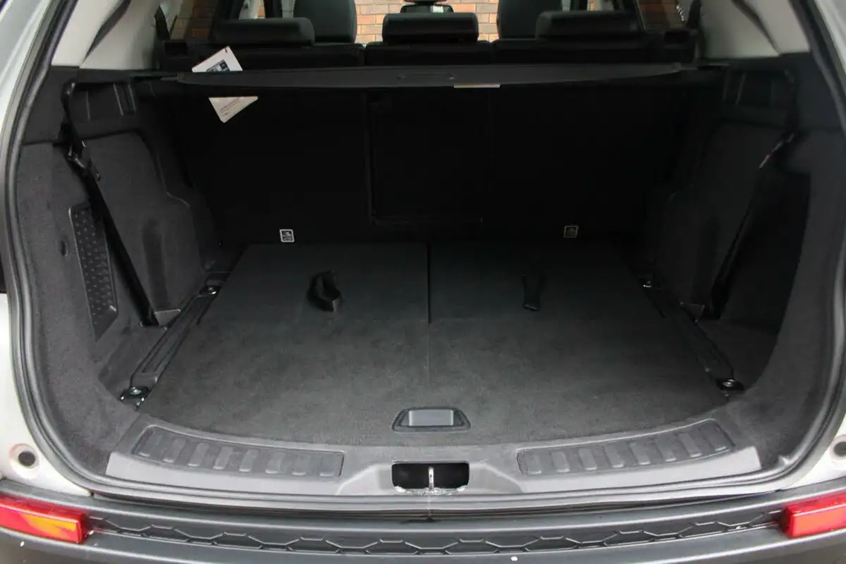 2017-land-rover-discovery-sport-20td4-hse-black-182ps-suv-big-12