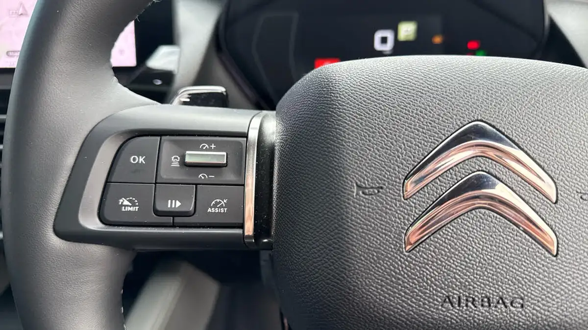 2023-citroen-c5-x-12-puretech-shine-plus-big-22