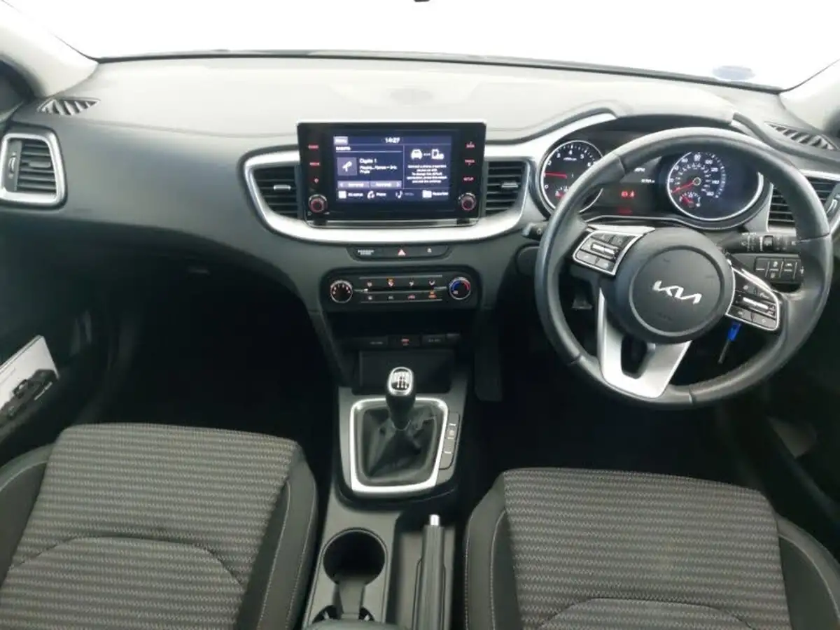 2022-kia-xceed-10-t-gdi-2-big-2