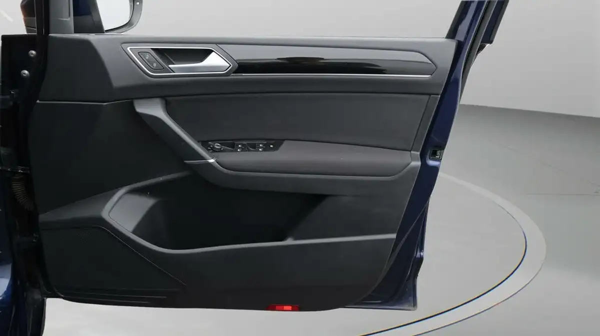 2021-volkswagen-touran-15-tsi-sel-dsg-big-15