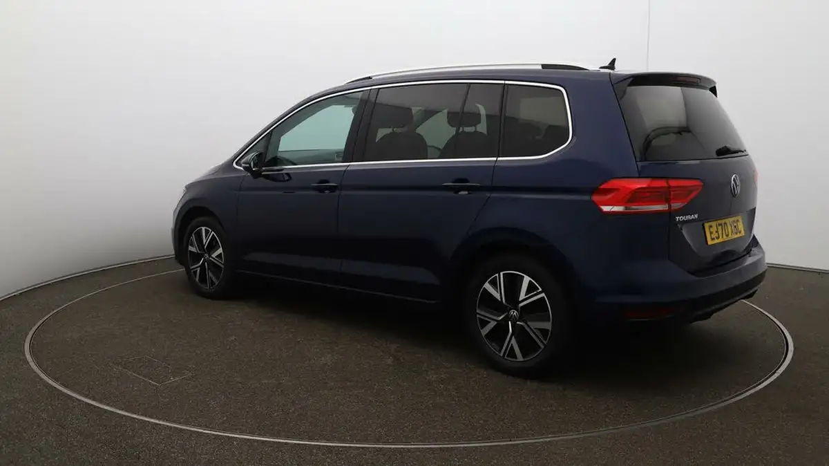 2021-volkswagen-touran-15-tsi-sel-dsg-big-56