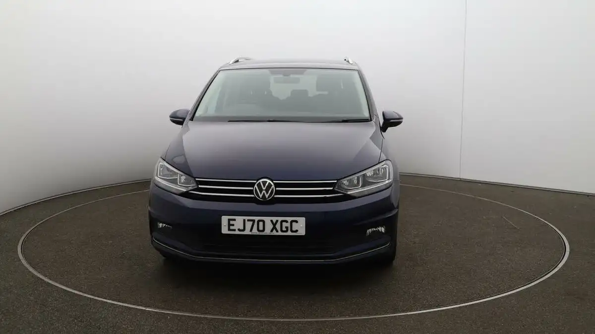 2021-volkswagen-touran-15-tsi-sel-dsg-big-32