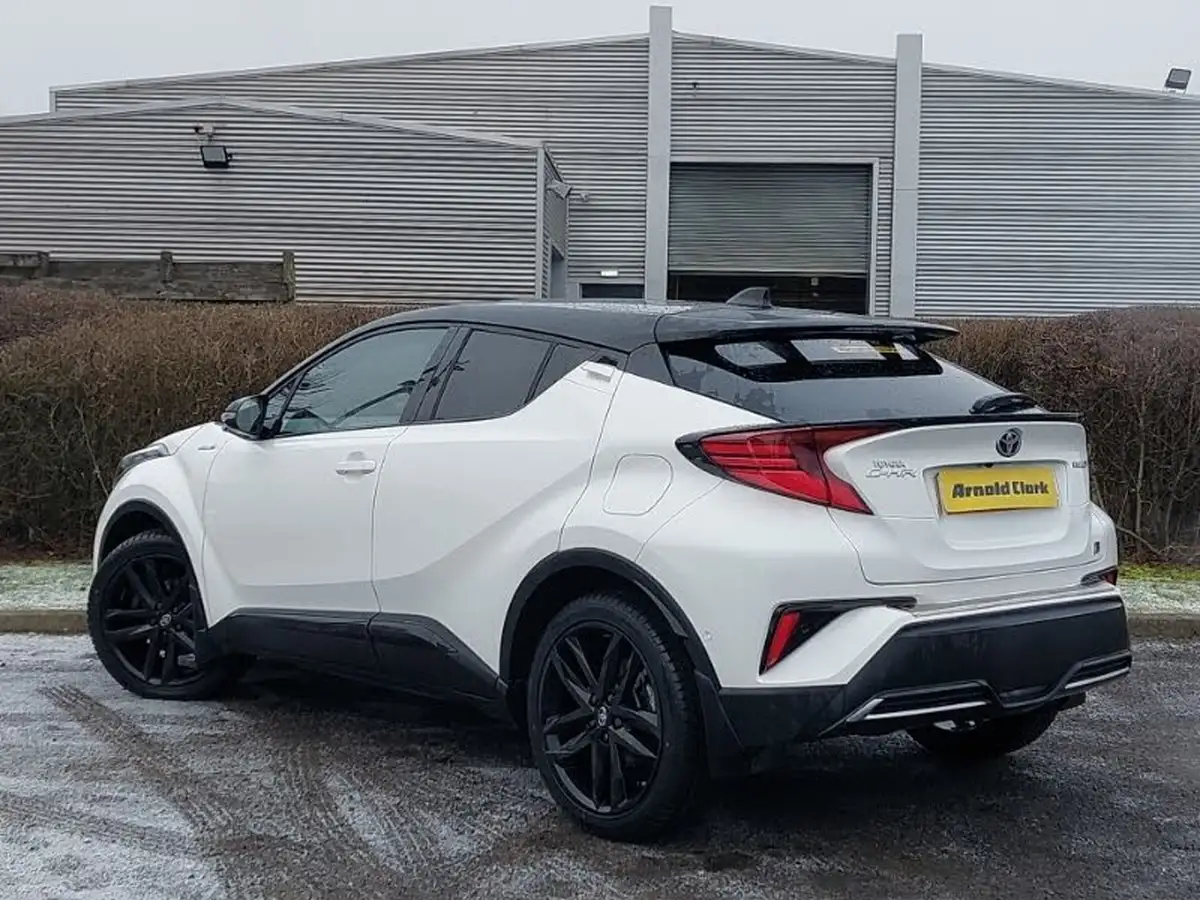 2021-toyota-c-hr-20-vvt-i-gr-sport-big-1