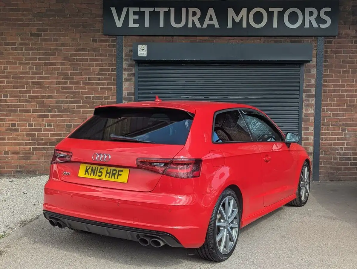 2015-audi-s3-20-hatchback-3d-big-3