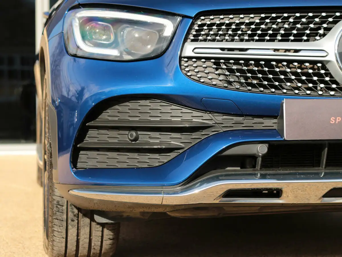 2020-mercedes-benz-glc-class-20-glc300-amg-line-premium-station-wagon-5d-big-19
