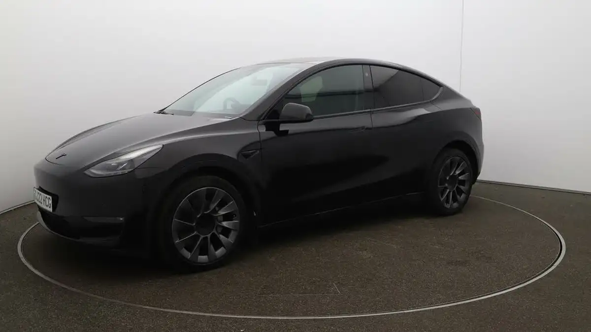 2022-tesla-model-y-e-long-range-big-59