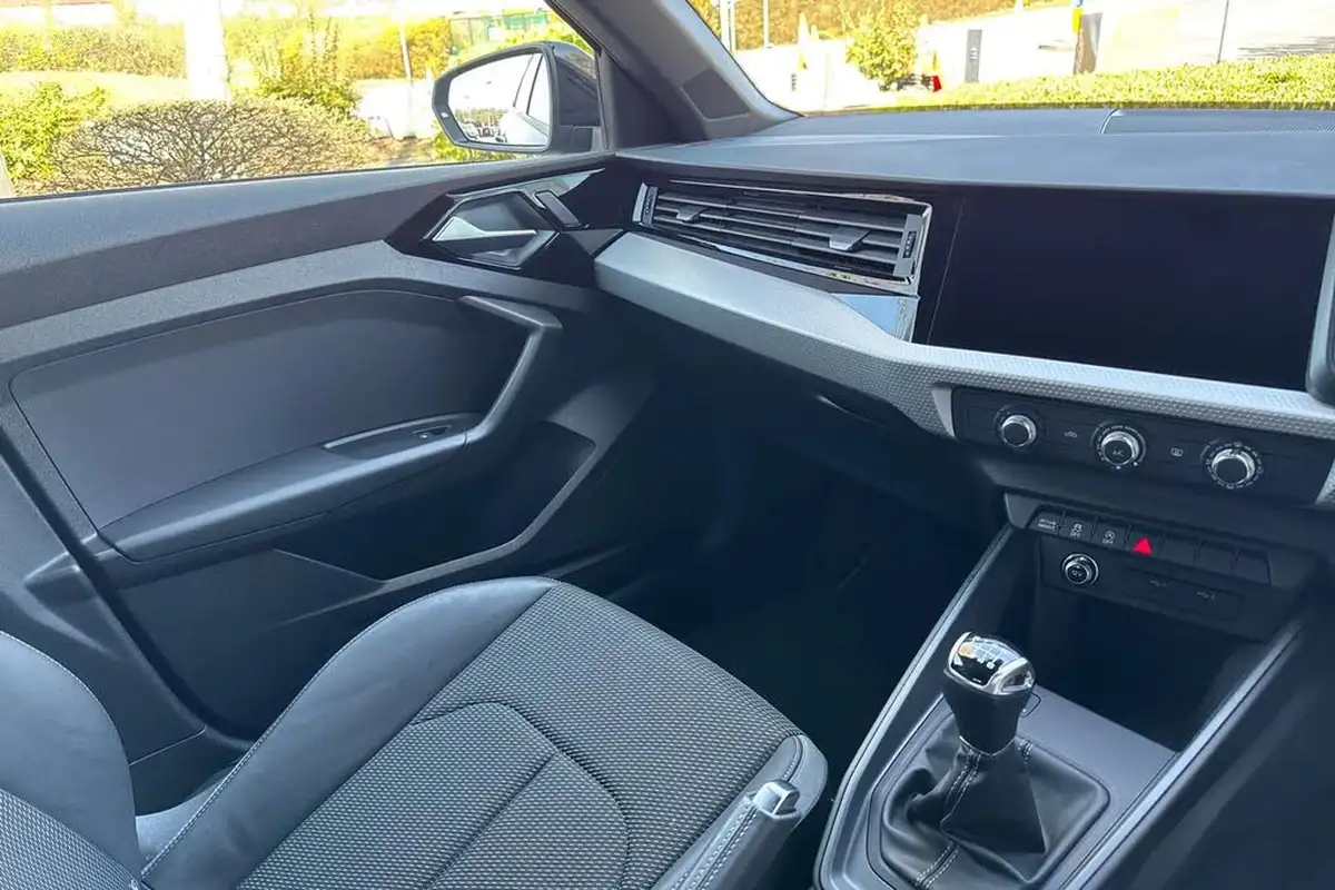 2024-audi-a1-10-30-tfsi-black-edition-116ps-big-19