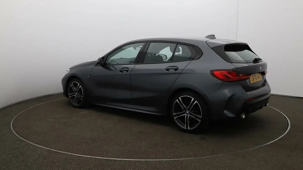 2020-bmw-1-series-20td-118d-m-sport-big-28