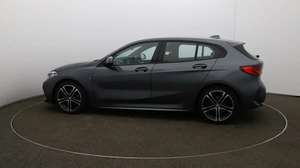 2020-bmw-1-series-20td-118d-m-sport-big-51