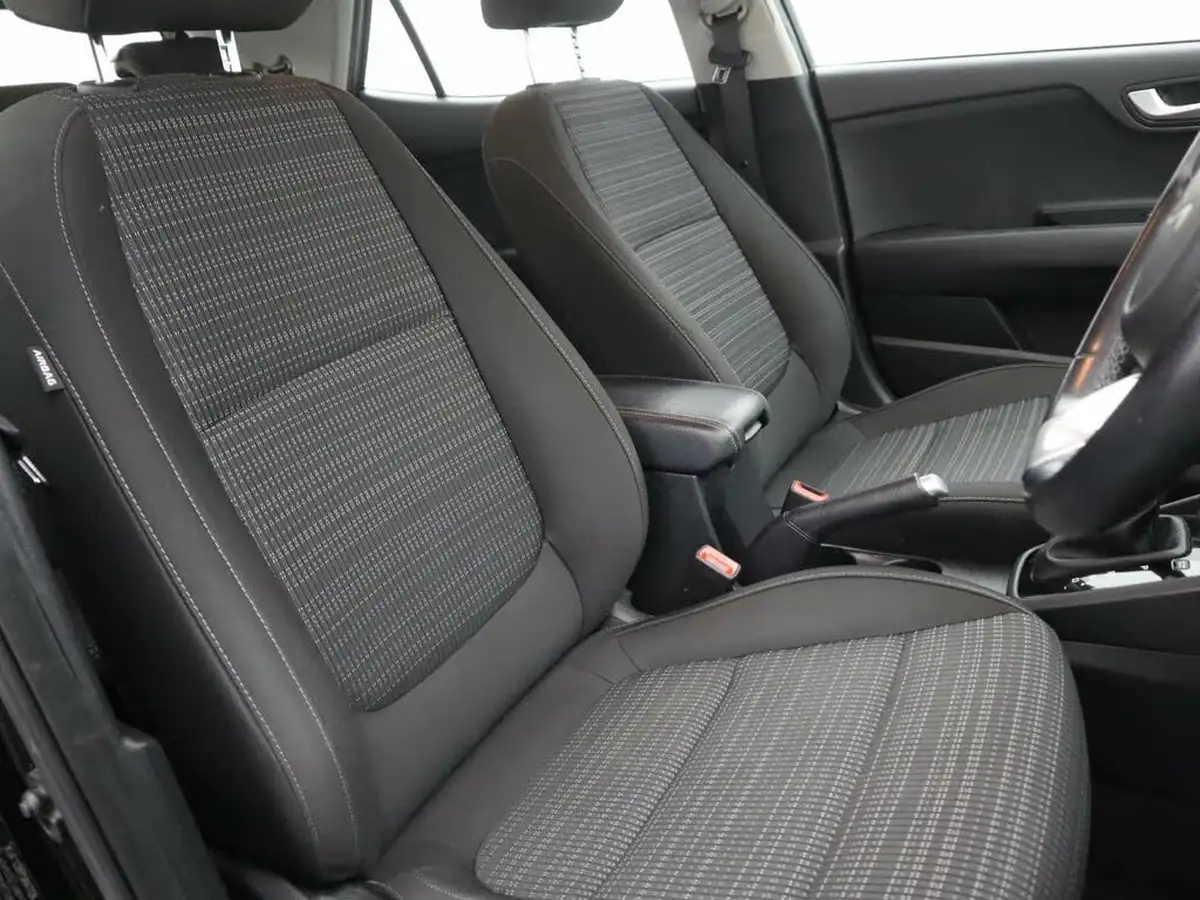 2022-kia-stonic-10-t-gdi-2-dct-big-7