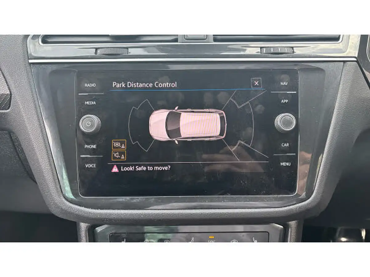 2023-volkswagen-tiguan-15-tsi-r-line-edition-big-35