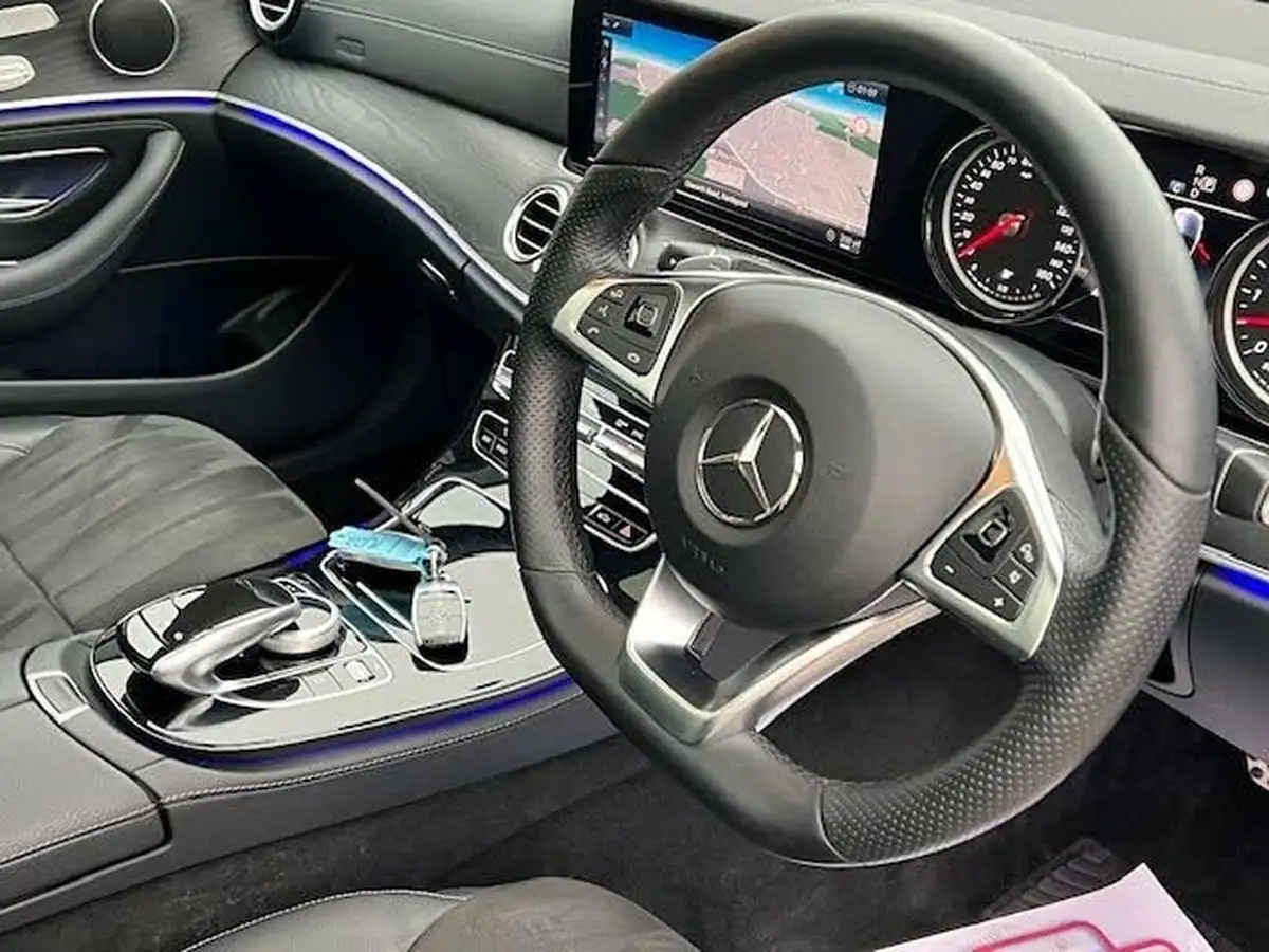 2017-mercedes-benz-e-class-30d-e350d-amg-line-premiumss-saloon-4d-big-15